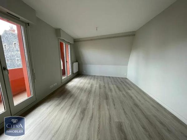 Appartement à louer 2 pièces 56m² Clermont-Ferrand (63100)