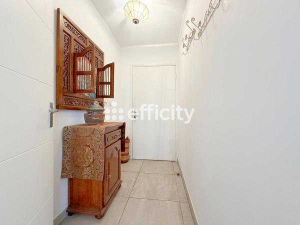 Appartement
         4 pièces
        - 88 m² 380 000 € *