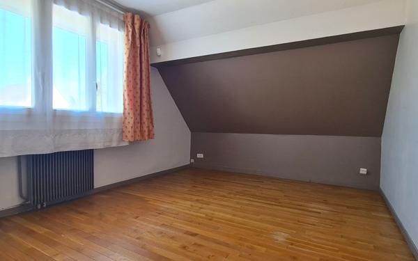 Maison à vendre    5 pièces • 122,60 m2 Courcouronnes