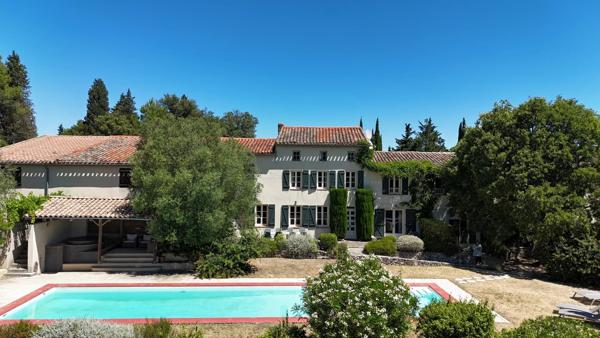 Grande propriété du 17ème siècle avec des vues majestueuses
