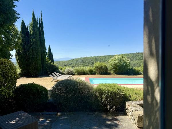 Grande propriété du 17ème siècle avec des vues majestueuses