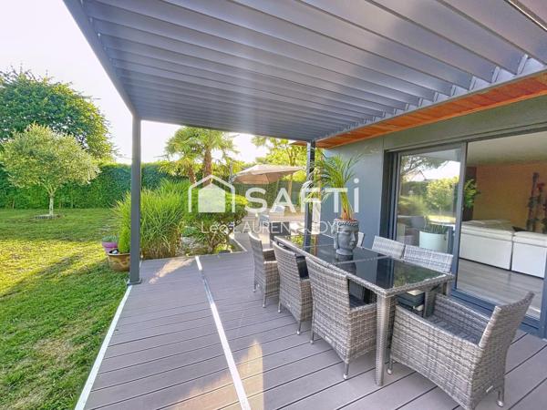 Contemporaine singulière dans un cadre exclusif