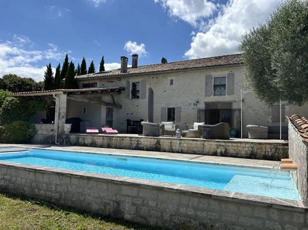 Grande maison avec piscine