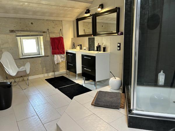 Grande maison avec piscine