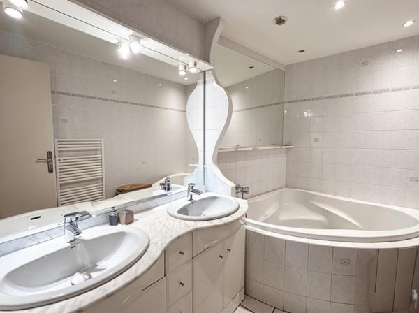 Appartement 4 pièces - 95 m² Exclusivité efficity