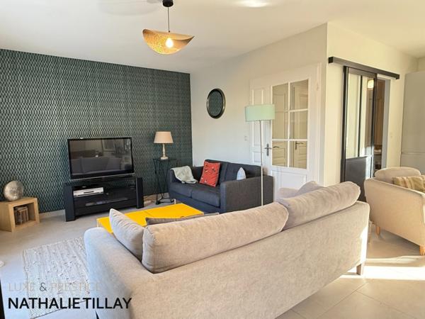 Maison a vendre, Orléans Dauphine, rénovée, 4 pieces, jardin, garage et stationnements.