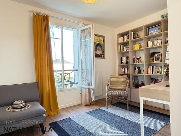 Maison a vendre, Orléans Dauphine, rénovée, 4 pieces, jardin, garage et stationnements.