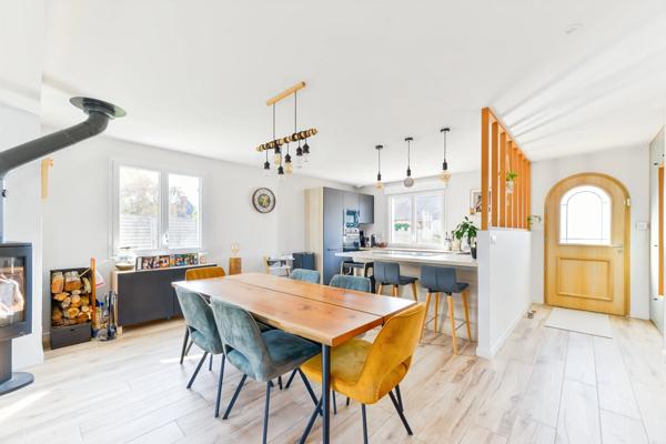 LA TURBALLE PLAGES ET CRIQUES A 4 MINUTES A PIED – VILLA PLAIN PIED 4 Chambres & 1 Dortoir – Jardin AU CALME, clos sans vis-à-vis -Rénovation moderne et chaleureuse.