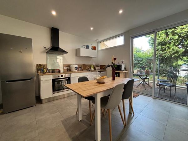 Ensemble de 5 Appartements centre ville de Montaigu