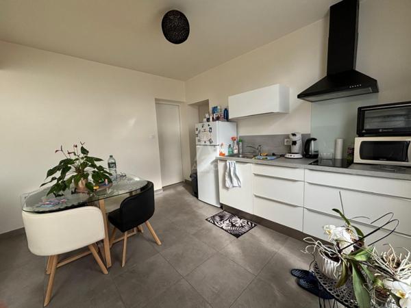 Ensemble de 5 Appartements centre ville de Montaigu