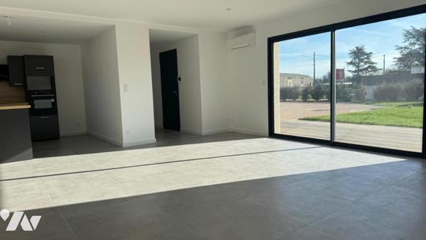 PINS-JUSTARET – FRAIS DE NOTAIRE INCLUS – Villa T5 113 m² + Double garage – Terrain 543 m²