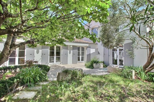Maison 3 suites à vendre à La Couarde-sur-Mer – jardin et garage