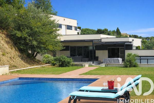 Maison à vendre 7 pièces 399 m² Avignon