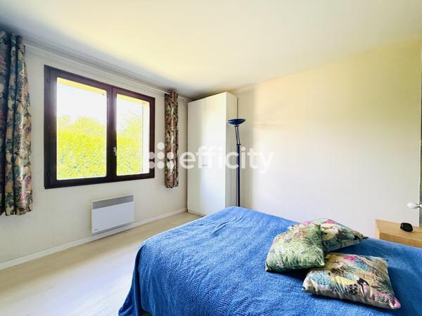 Maison
         5 pièces
        - 150 m² Exclusivité 750 000 € *