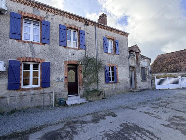 Grande maison de hameau avec maison d’amis dans un environnement paisible