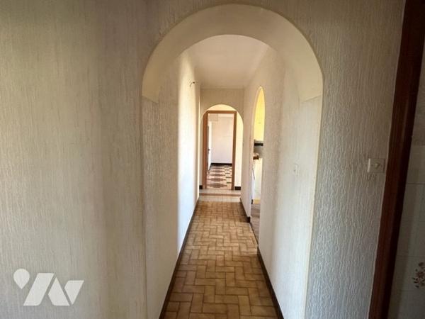 Maison d'habitation type 4  avec un joli jardin.