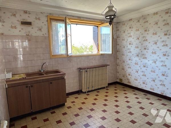 Maison d'habitation type 4  avec un joli jardin.