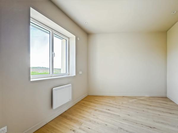 Trévoux (01600) Maison de ville en Duplex, jardin et stationnements