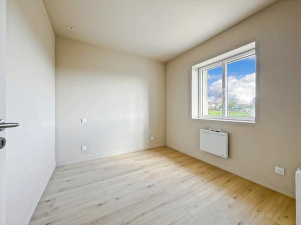 Trévoux (01600) Maison de ville en Duplex, jardin et stationnements