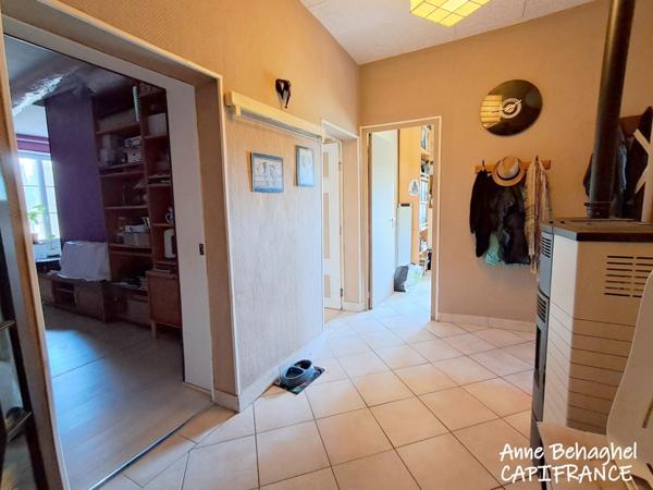 Maison à vendre P5 -160m2- Terrain 4044m2-Dépendances -Proche Astaffort