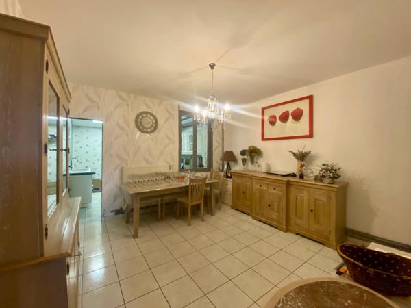 MAISON DE VILLE AVEC JARDIN