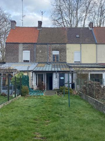 MAISON DE VILLE AVEC JARDIN