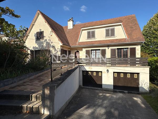 Nestenn Igny - Maison familiale 9 pièces, 7 chambres, calme et lumineuse, proche plateau de Saclay et 15 minutes de la Gare d'Igny (ligne V)