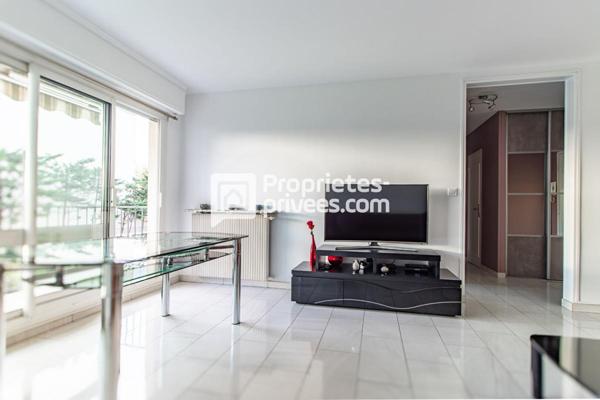 LE BOURGET (93) - Grand T2 - Proche de la gare - Géothermie en cours !