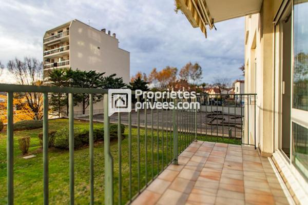 LE BOURGET (93) - Grand T2 - Proche de la gare - Géothermie en cours !