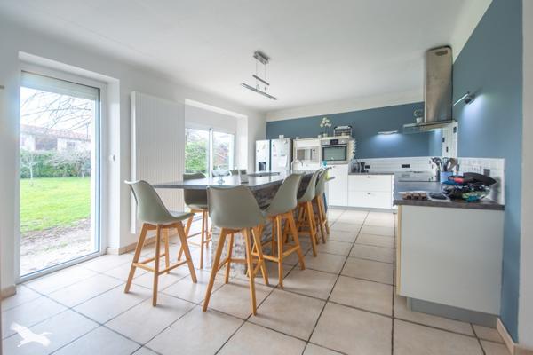 Maison à vendre |  Maurs |  6 pièces | 199 m²