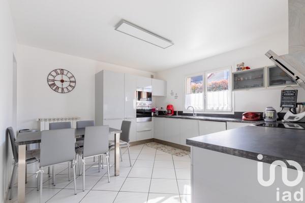 Pavillon 7 pièces de 170 m² à Choisy-le-Roi (94600)