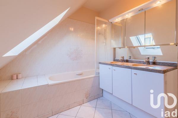 Pavillon 7 pièces de 170 m² à Choisy-le-Roi (94600)