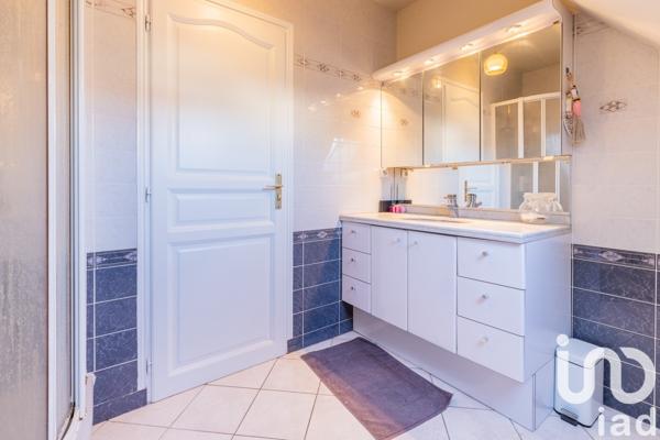 Pavillon 7 pièces de 170 m² à Choisy-le-Roi (94600)