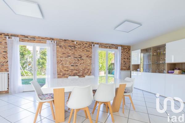 Pavillon 7 pièces de 170 m² à Choisy-le-Roi (94600)
