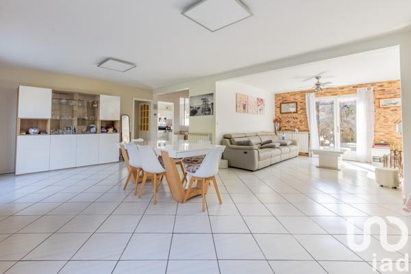 Pavillon 7 pièces de 170 m² à Choisy-le-Roi (94600)