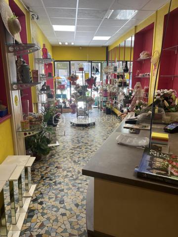 Local d activites de 125 m²