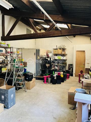 Local d activites de 125 m²