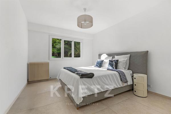 Écrin de Verdure à Deux Pas de la Croisette : L’Exception au Calme Absolu