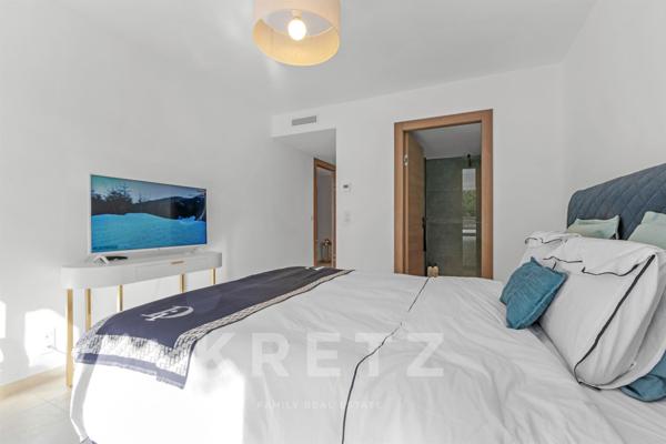 Écrin de Verdure à Deux Pas de la Croisette : L’Exception au Calme Absolu