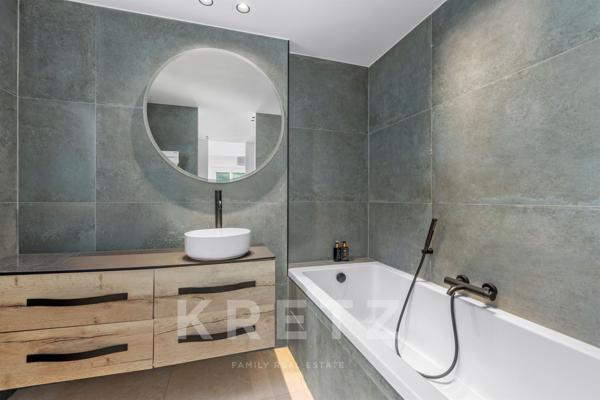 Écrin de Verdure à Deux Pas de la Croisette : L’Exception au Calme Absolu