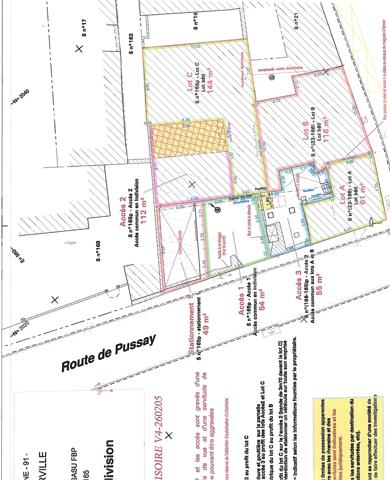 Opportunité pour investisseur sur le secteur d'Etampes ! Ensemble mixte composé de 3 lots avec parking et hang