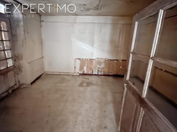 Opportunité pour investisseur sur le secteur d'Etampes ! Ensemble mixte composé de 3 lots avec parking et hang
