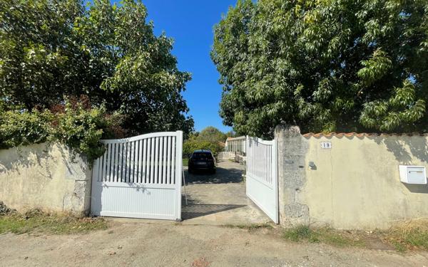 Maison à vendre    7 pièces • 204 m2 Saint-Xandre