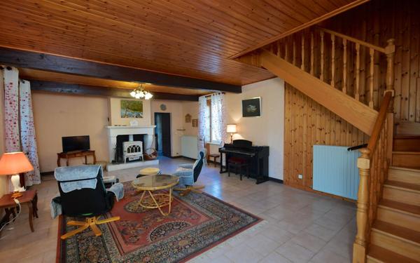 Maison à vendre    7 pièces • 204 m2 Saint-Xandre