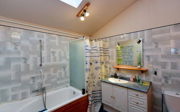 Maison à vendre    7 pièces • 204 m2 Saint-Xandre