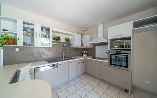 Maison à vendre    5 pièces •  Gujan-Mestras