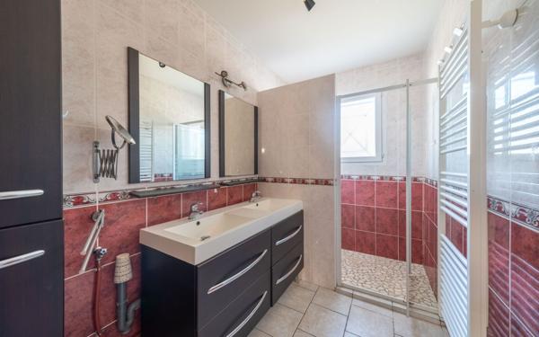Maison à vendre    5 pièces •  Gujan-Mestras