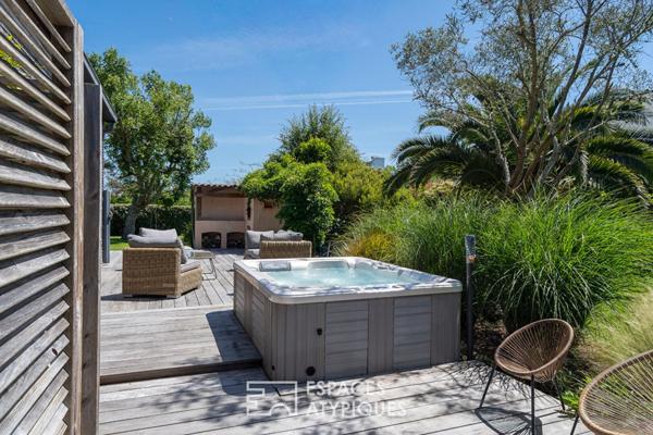 Un refuge atypique entre plage, port et jardin secret