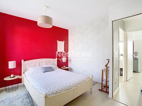A vendre proche secteur Nazareth, maison 3 chambres, cuisine ouverte aménagée équipée, terrasse, jardin clos, garage.