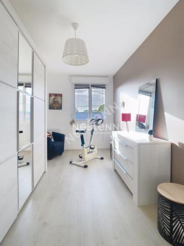 A vendre proche secteur Nazareth, maison 3 chambres, cuisine ouverte aménagée équipée, terrasse, jardin clos, garage.